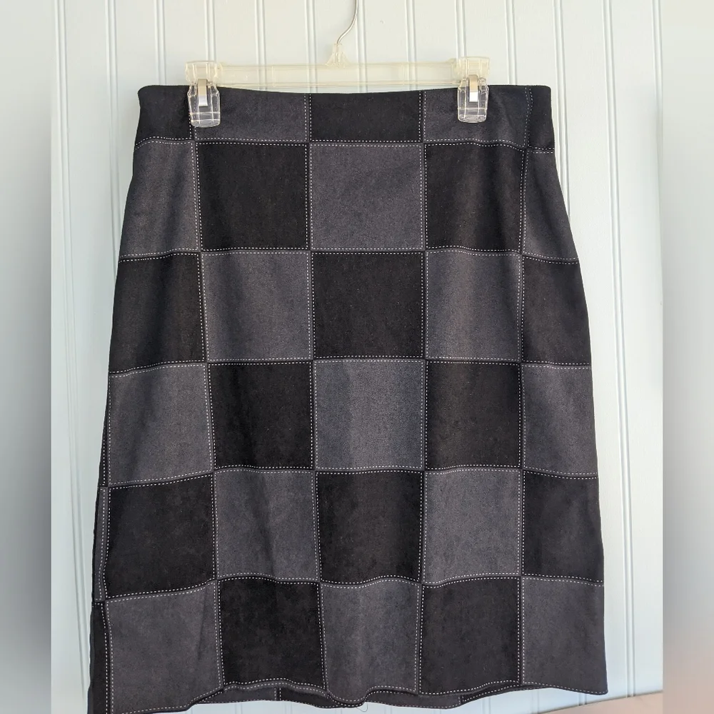 Q&A Preppy quilt style gray black square checkered pencil skirt Sz M L